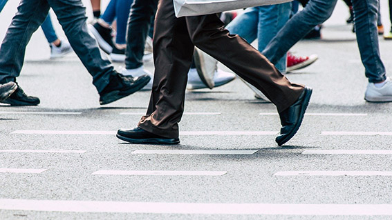 Persone che camminano Persone che camminano