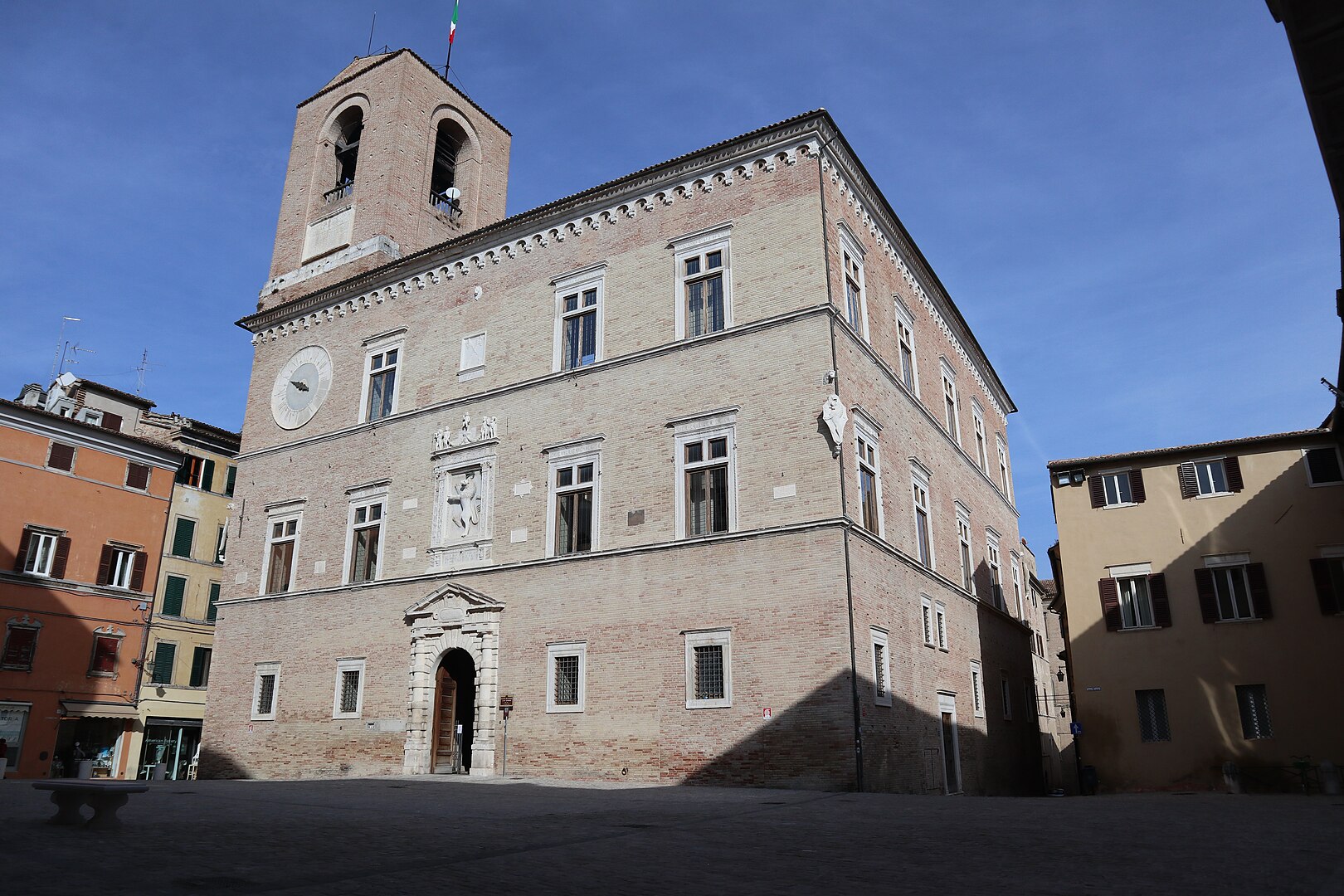 Palazzo della Signoria in Piazza Angelo Colocci Palazzo della Signoria in Piazza Angelo Colocci